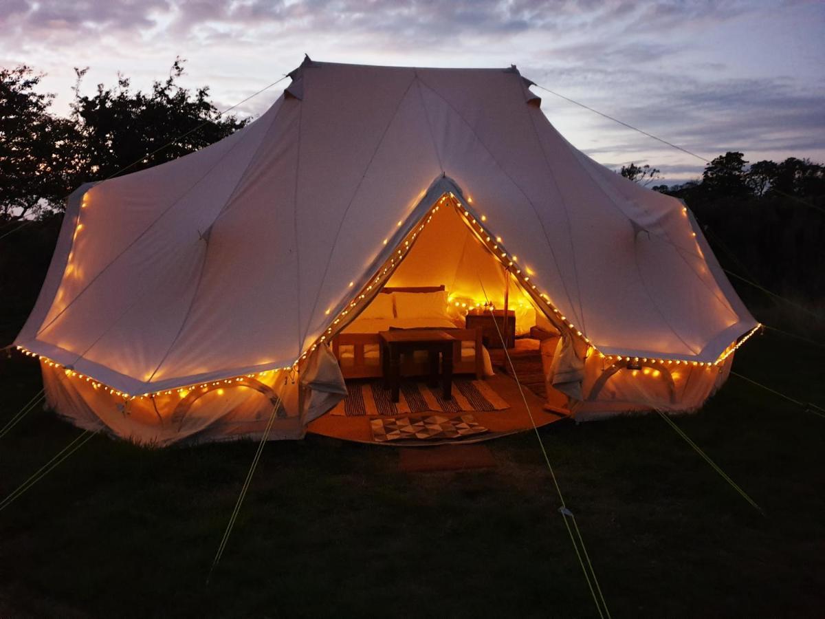 Liverton 6M Emperor Tent Near Whitby With Log Burner מראה חיצוני תמונה